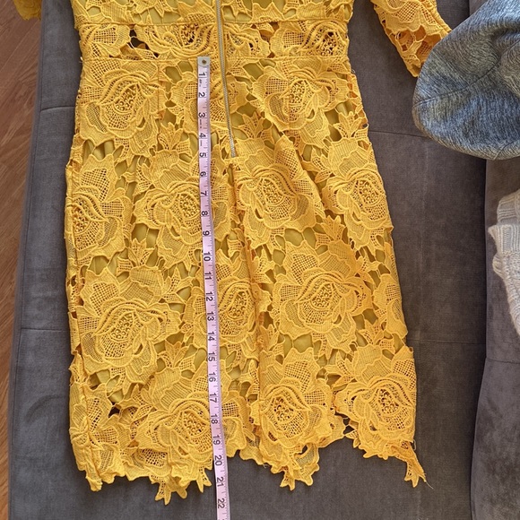 Lulu's lace dress size small - Picture 5 of 5